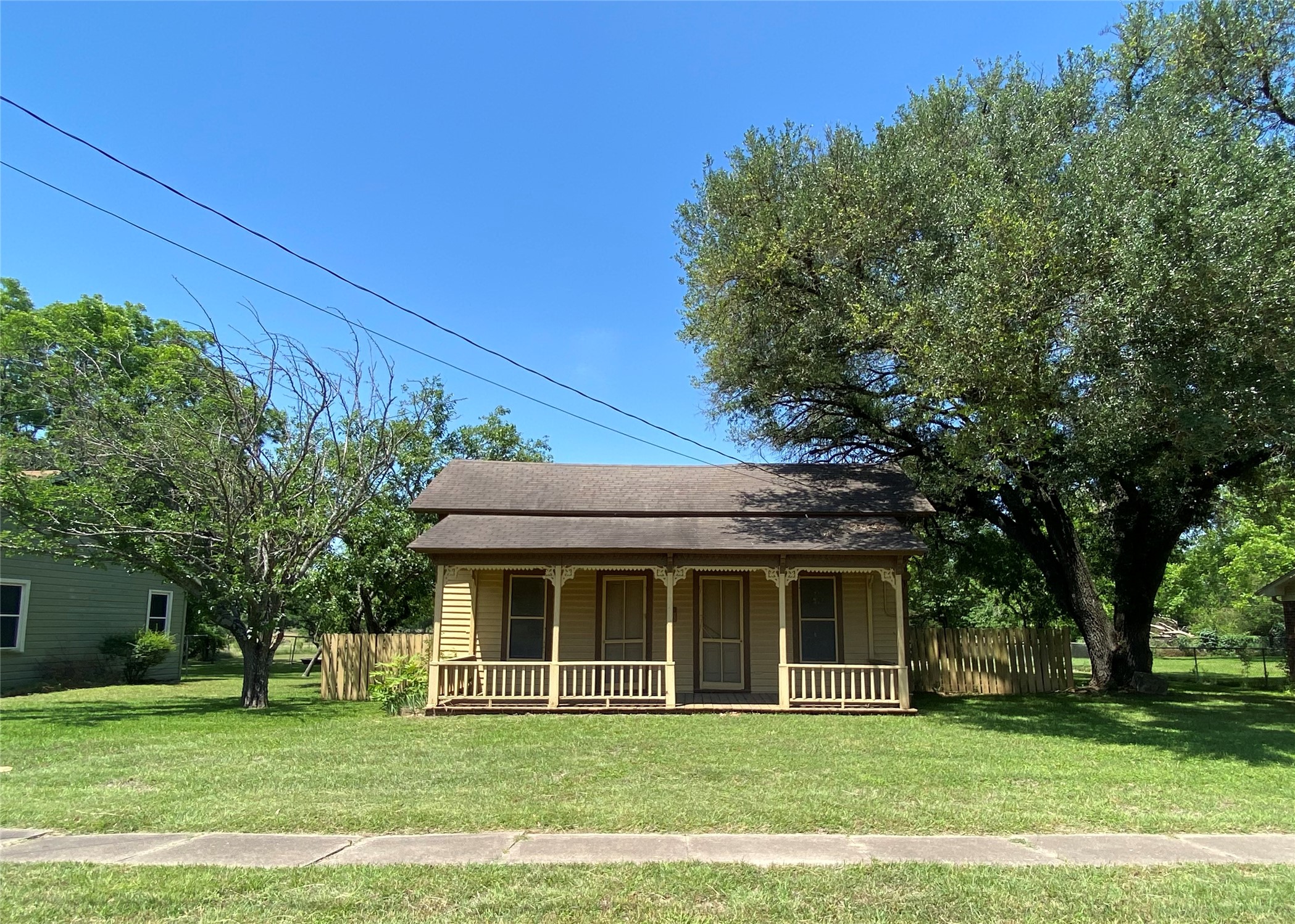 516 S Mckinney Street Mexia TX 76667