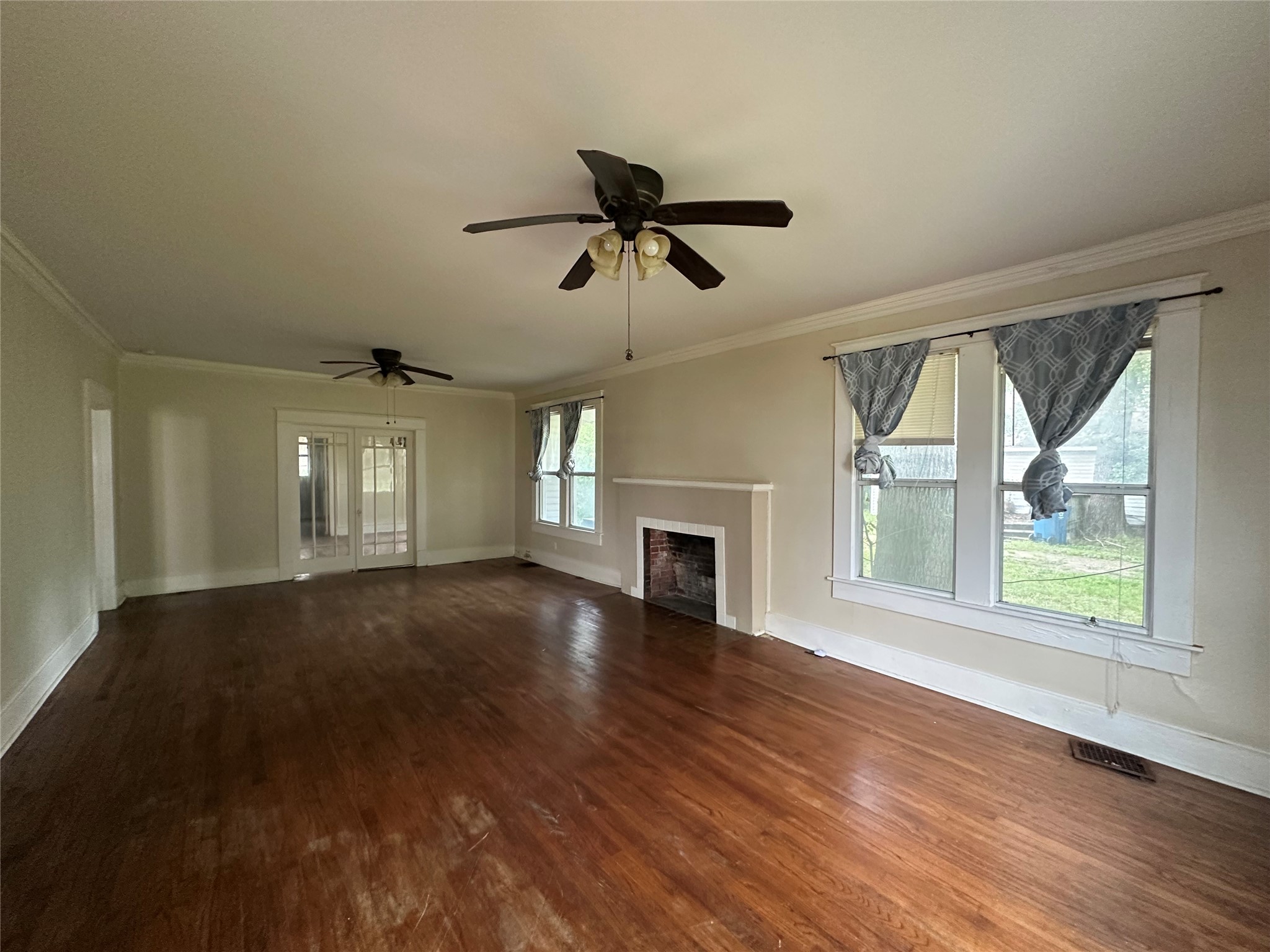 516 S Mckinney Street Mexia TX 76667