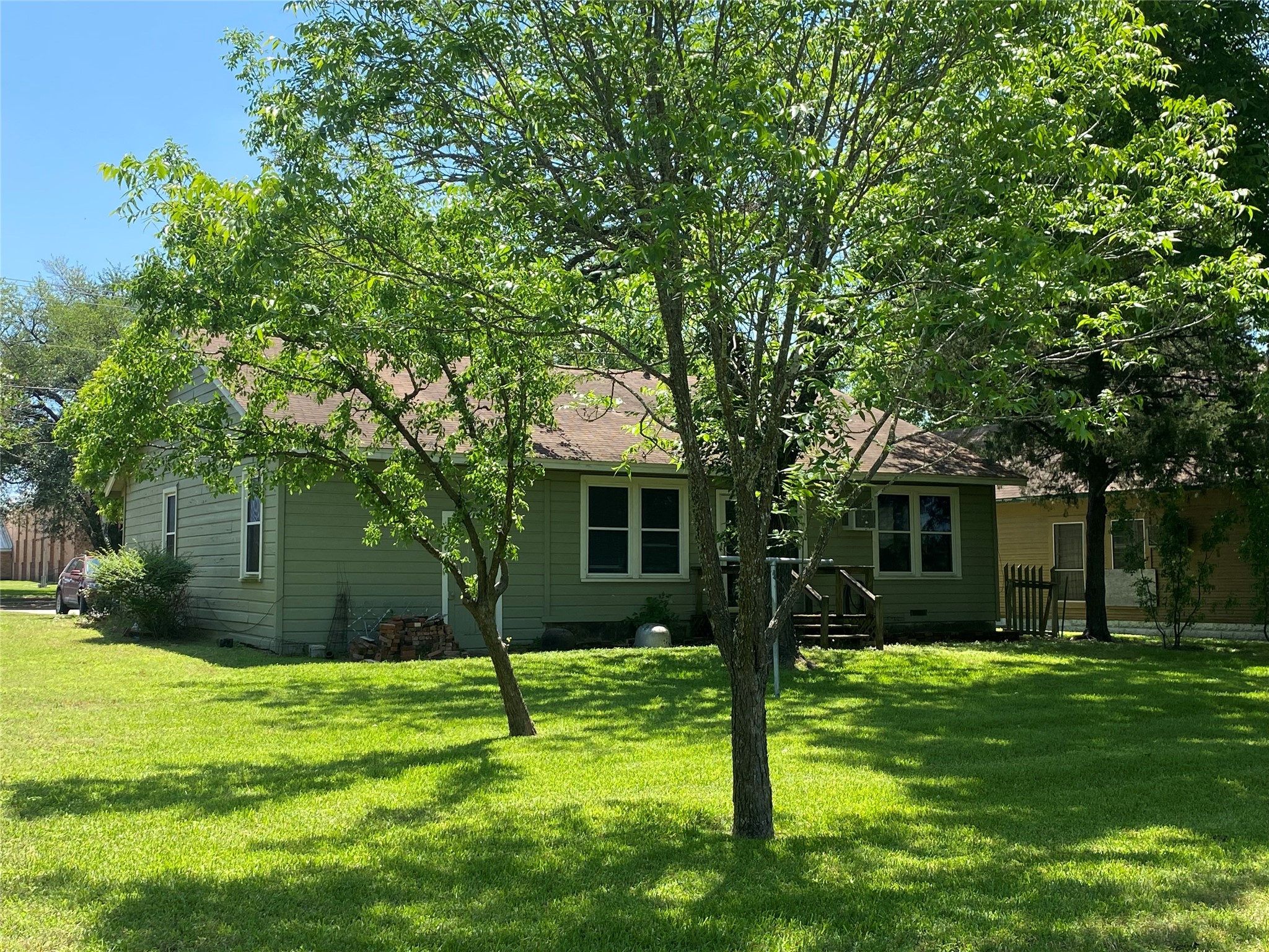 516 S Mckinney Street Mexia TX 76667