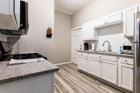 237 W Brooklyn Avenue Dallas TX 75208