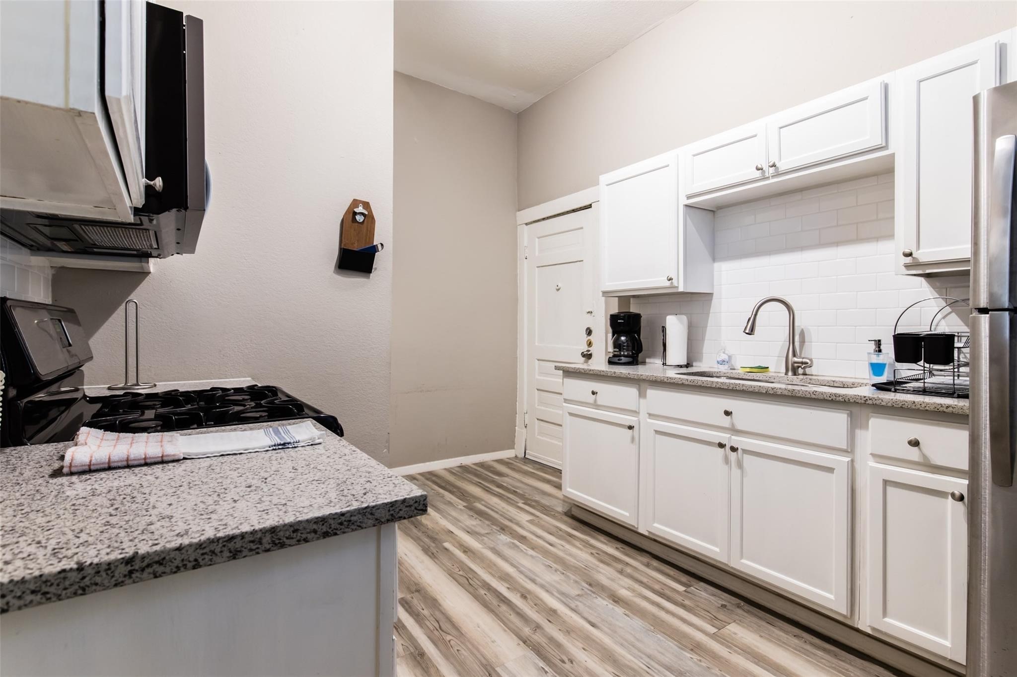 237 W Brooklyn Avenue Dallas TX 75208