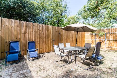 237 W Brooklyn Avenue Dallas TX 75208