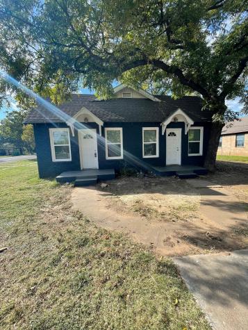 516 S Nueces Coleman TX 76384