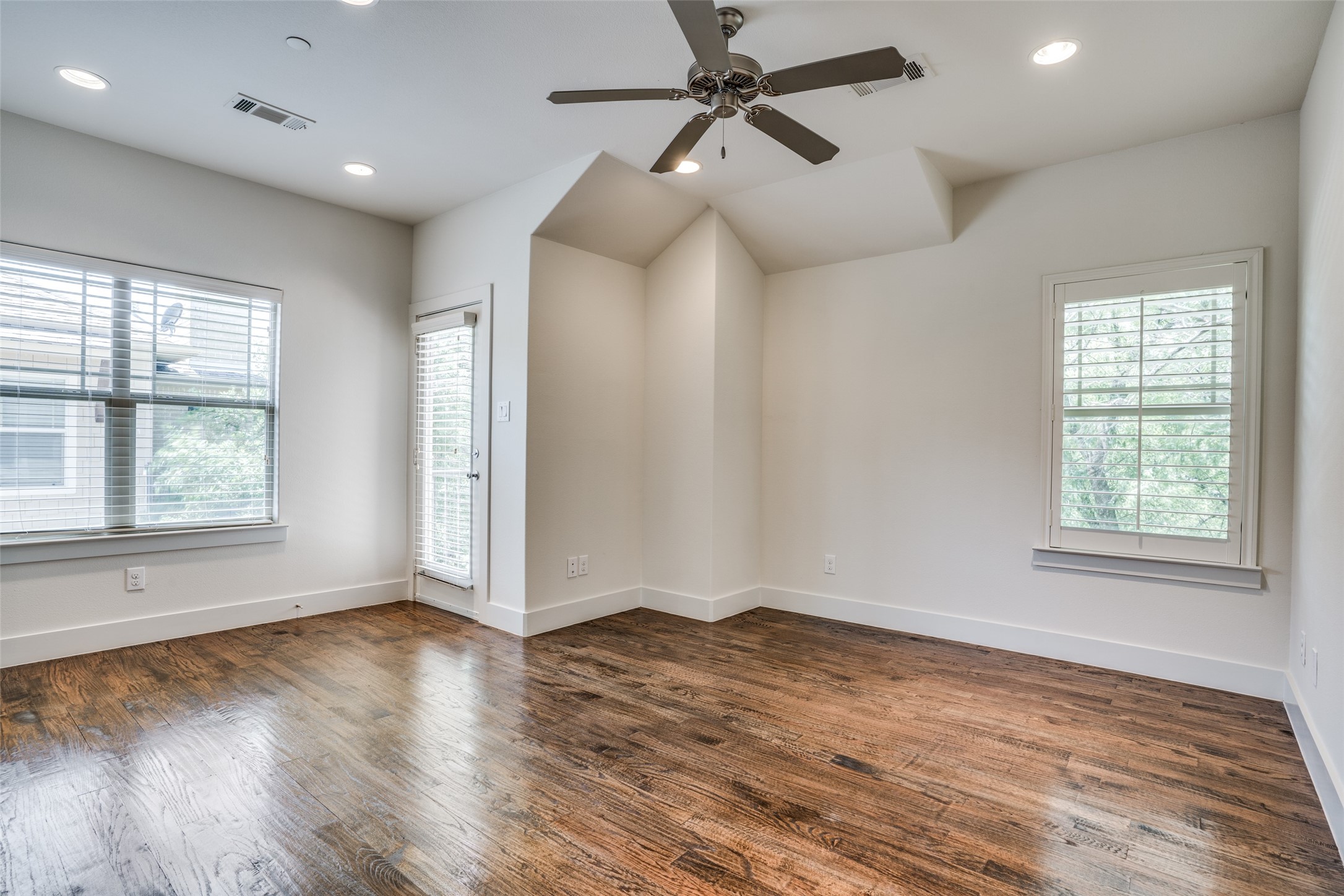 6136-6140 Oram Street Dallas TX 75214