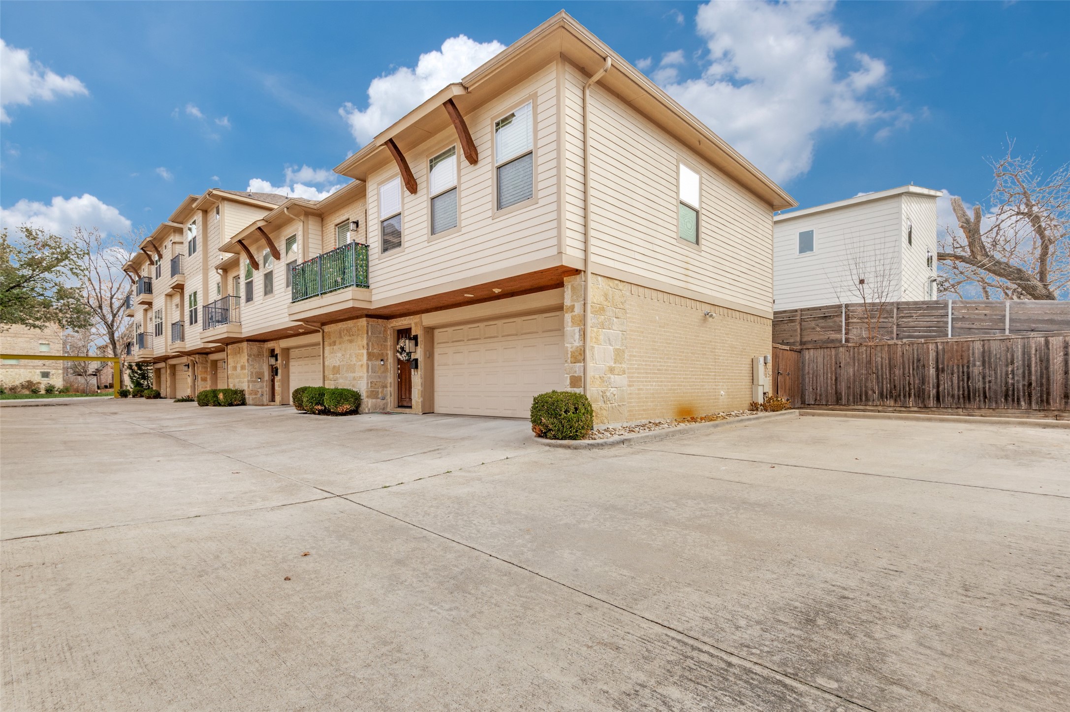 6136-6140 Oram Street Dallas TX 75214