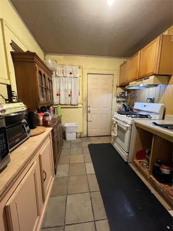 607 Neches Street Dallas TX 75208
