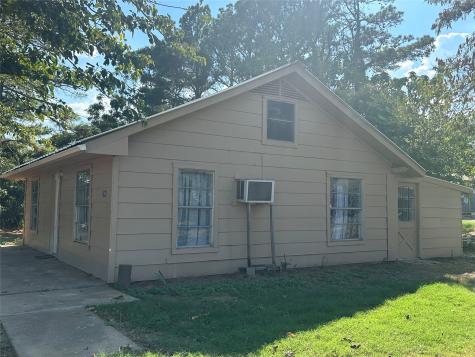 2764 W Highway 199 Springtown TX 76082