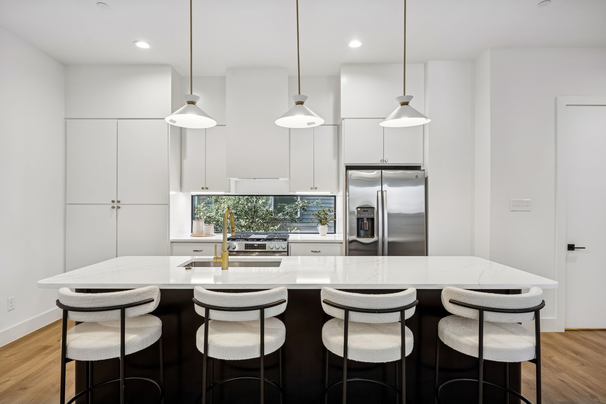 2147 Mail Avenue Dallas TX 75235