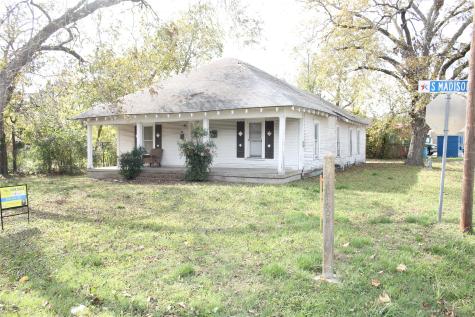 400 S Madison Street Kaufman TX 75142