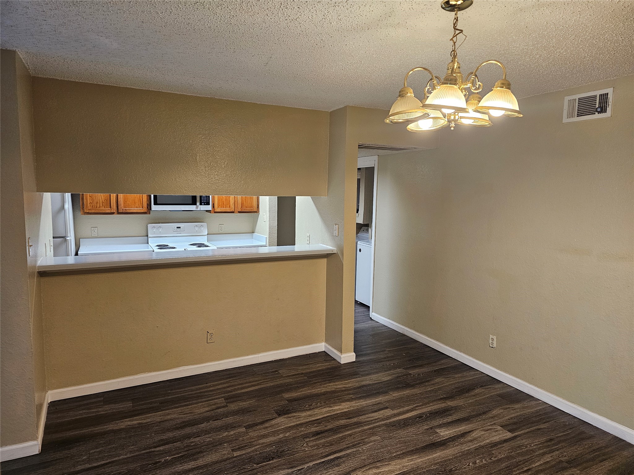 9605 Walnut Street Dallas TX 75243