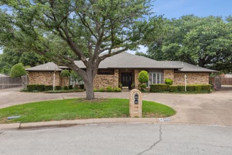 4854 Starcrest Court Fort Worth TX 76132