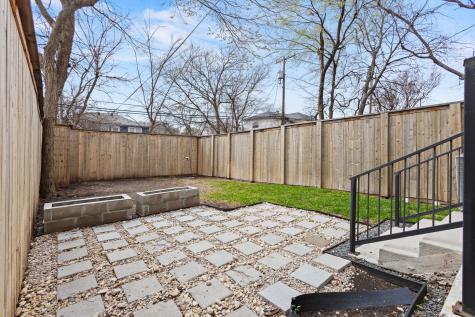 1005/07 Mount Auburn Avenue Dallas TX 75223