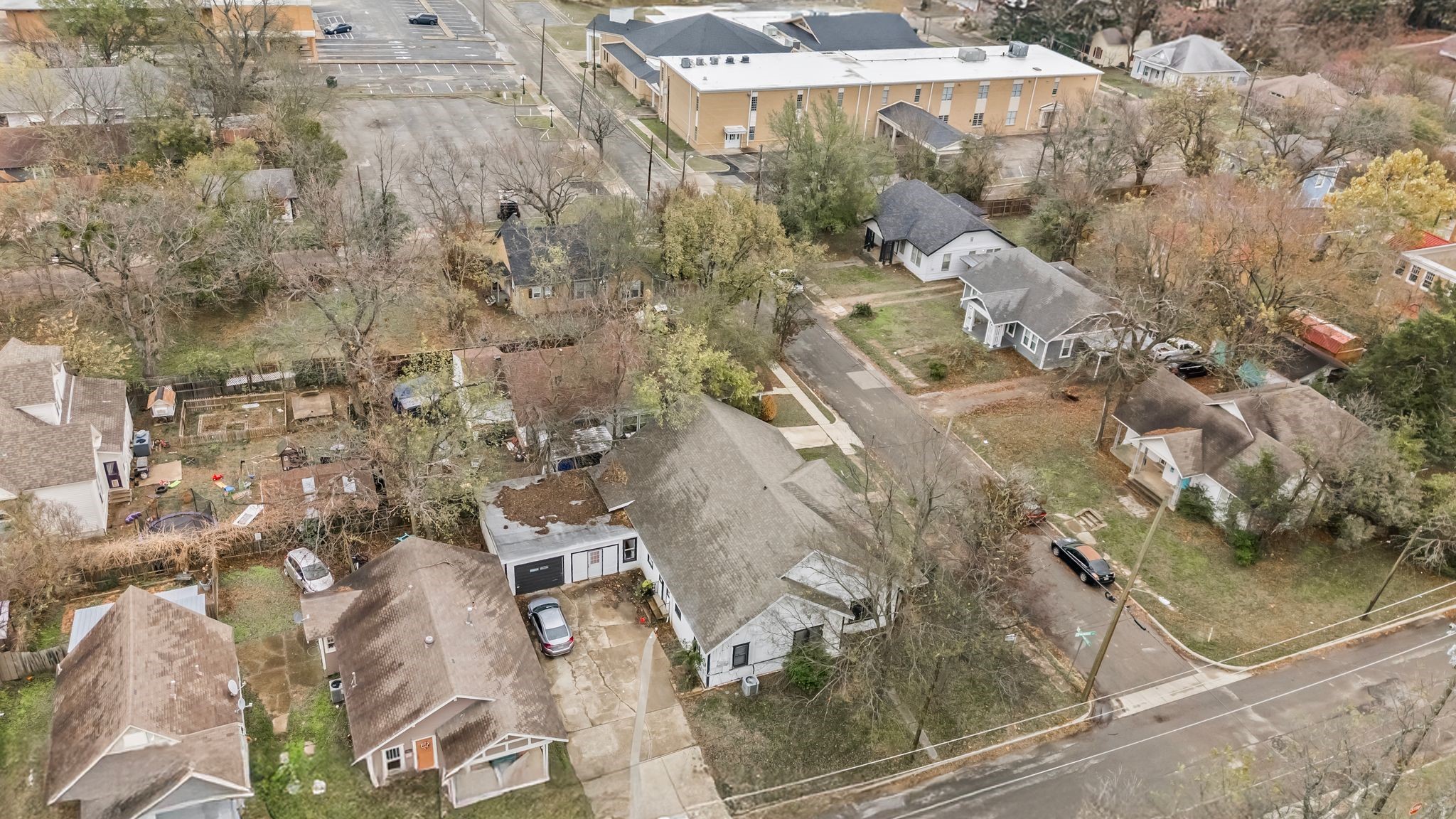 1406 Sycamore Street Commerce TX 75428