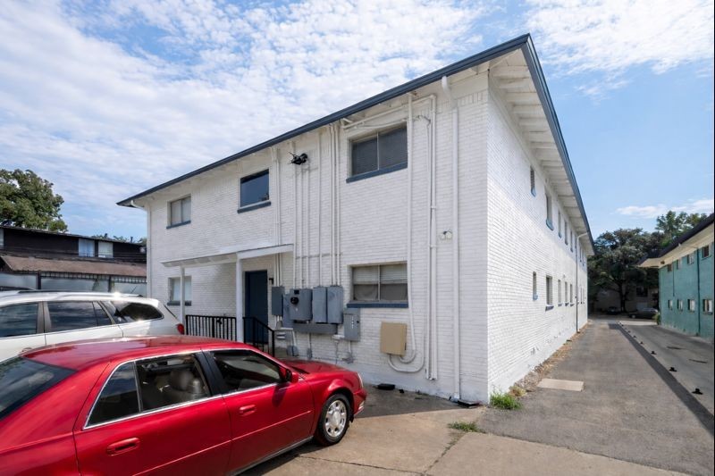 5921 Gaston Avenue Dallas TX 75214