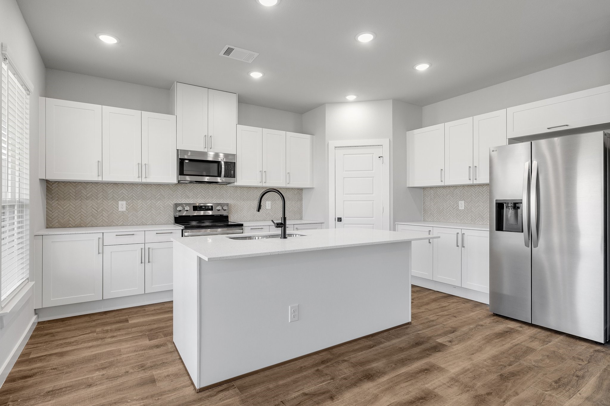 7064-7066 Guilford Court Midlothian TX 76065