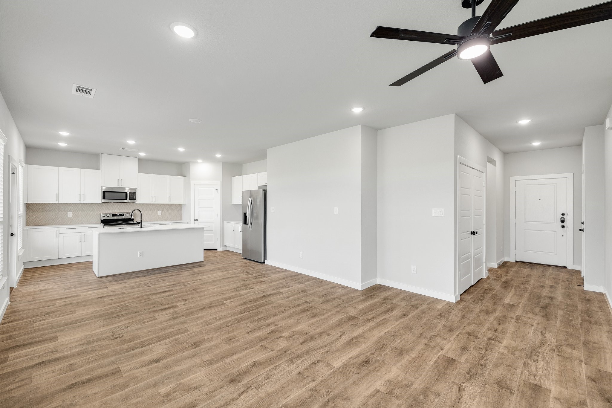 7064-7066 Guilford Court Midlothian TX 76065