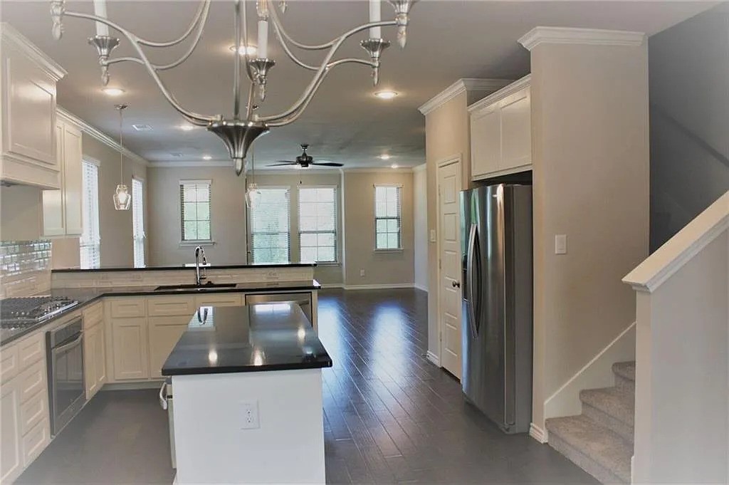 2609 & 2611 Mccart Avenue Fort Worth TX 76110
