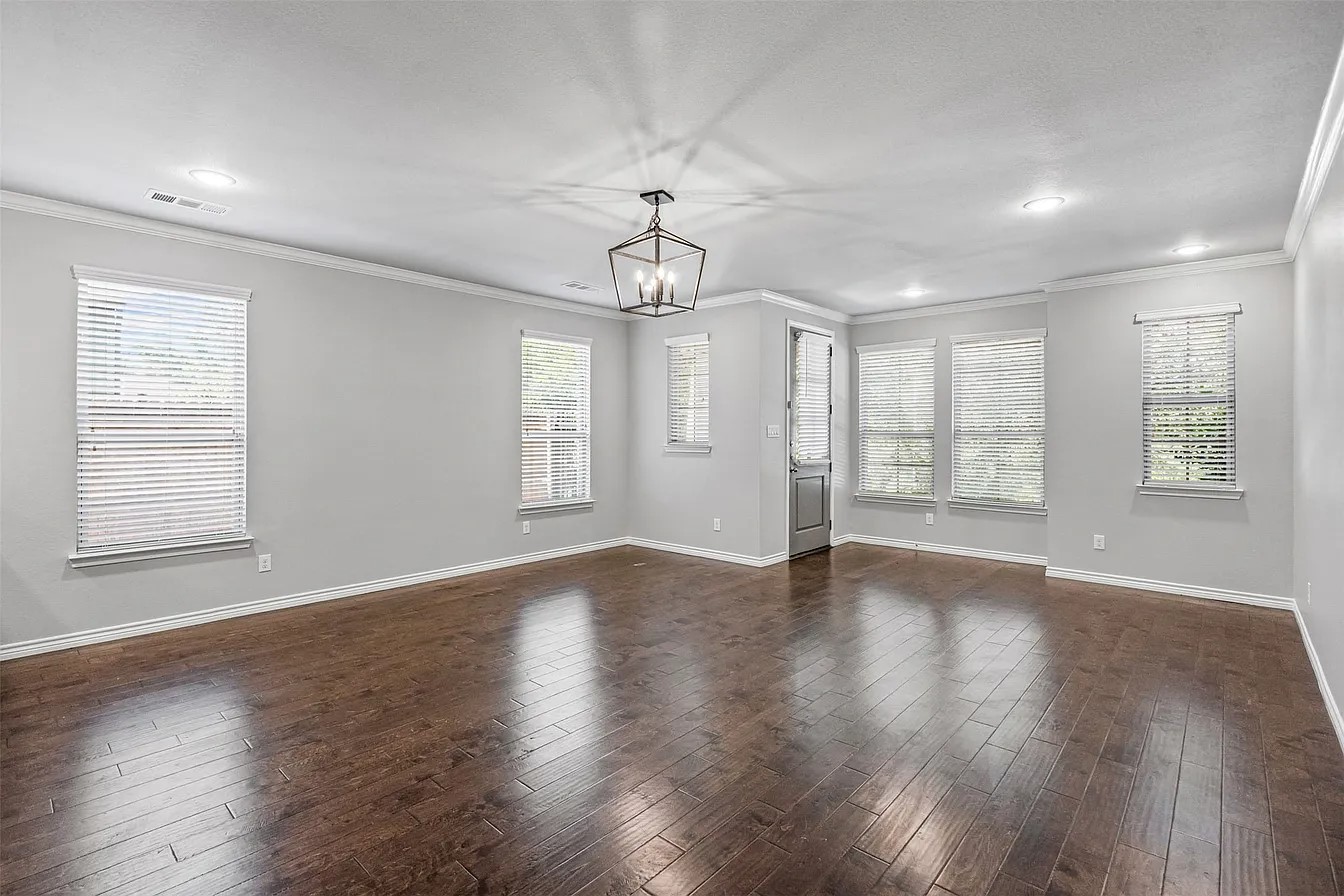 2609 Mccart Avenue Fort Worth TX 76110