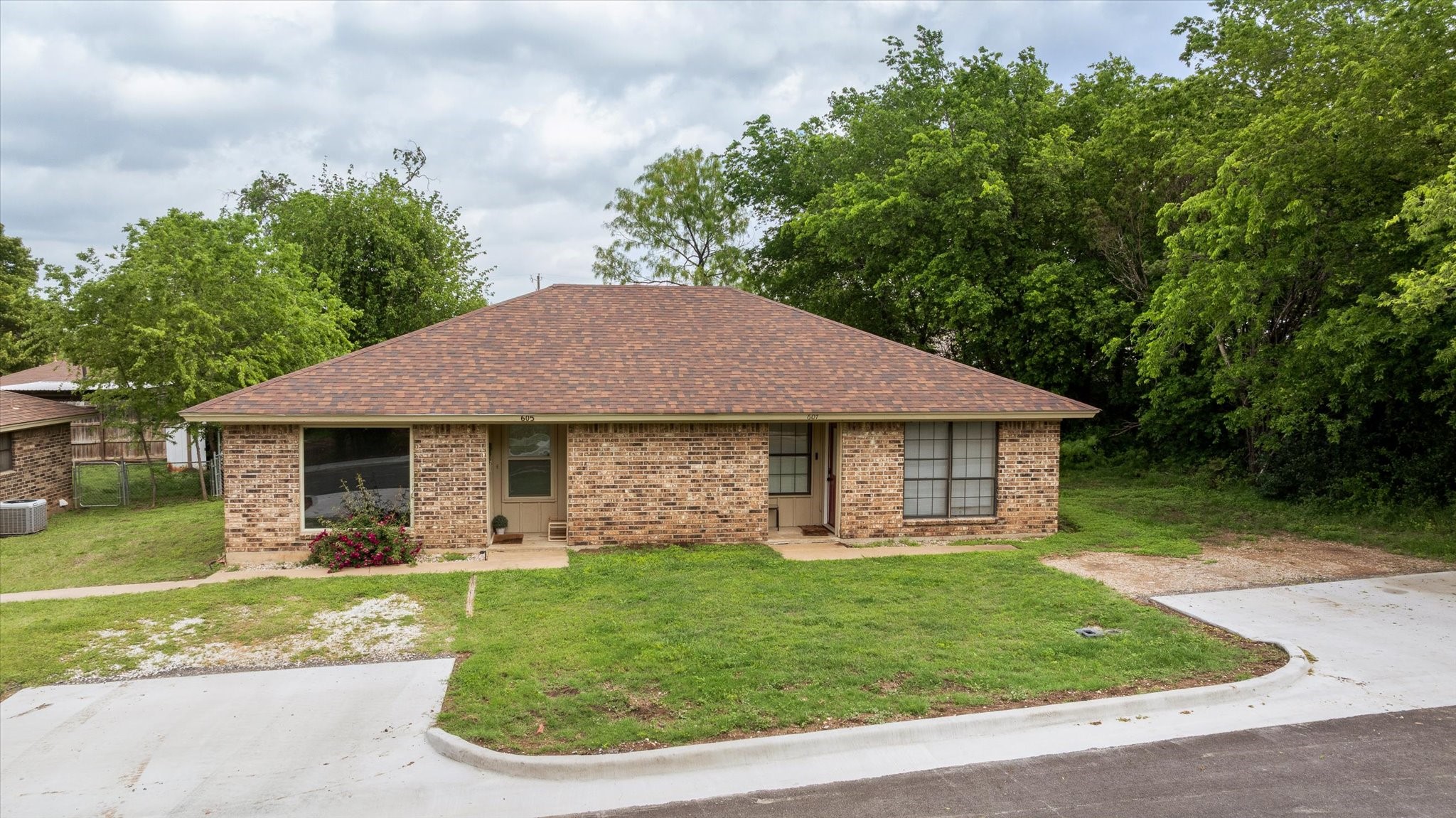 605-607 Clay Street Glen Rose TX 76043