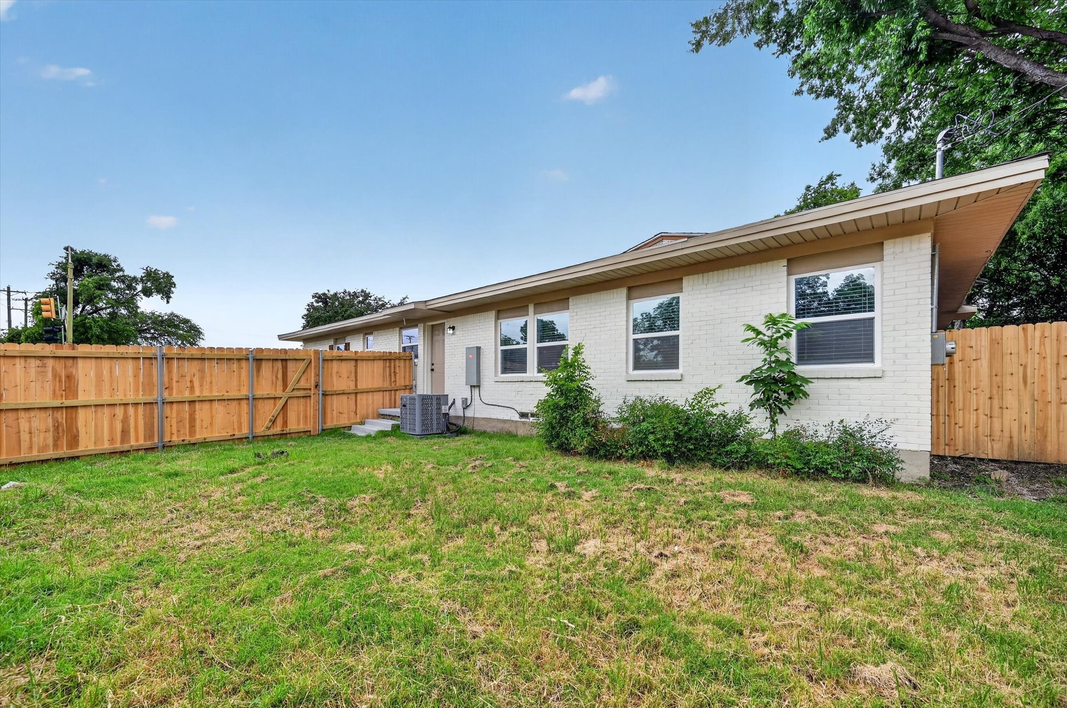 10402-10404 Joaquin Drive Dallas TX 75228
