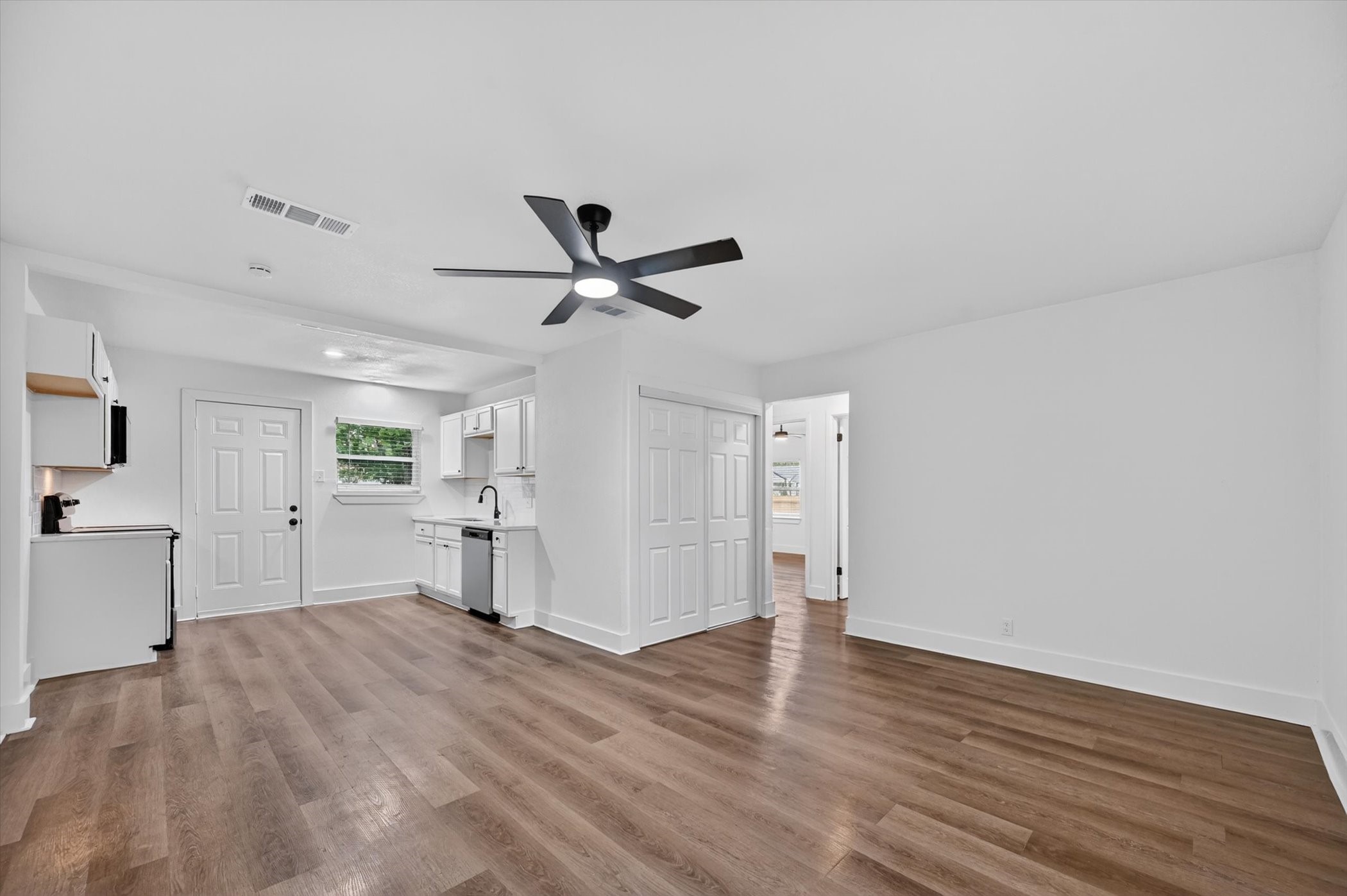 10402-10404 Joaquin Drive Dallas TX 75228