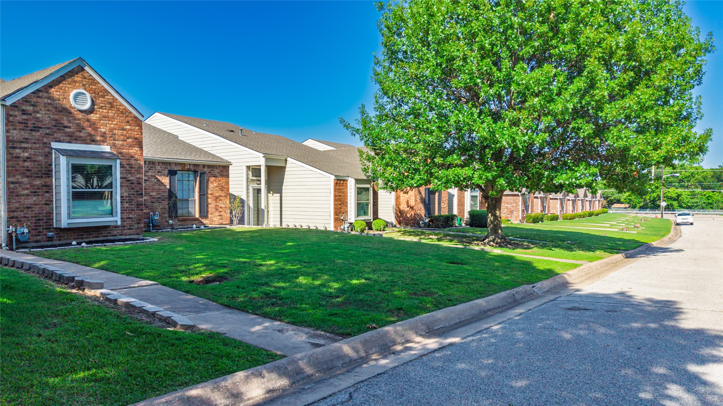 518 (9 Units) Oakridge Drive Greenville TX 75402