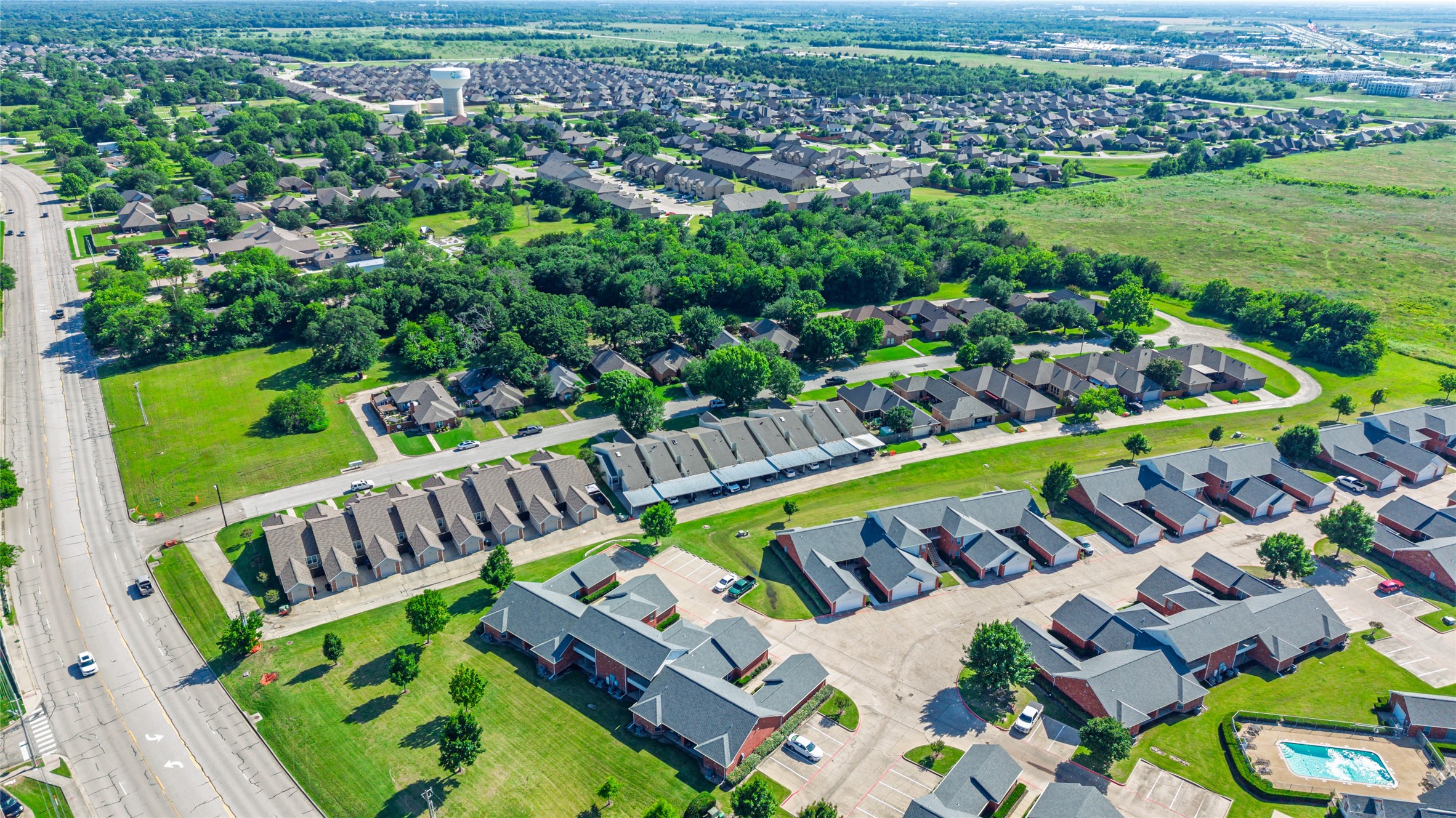 518 (9 Units) Oakridge Drive Greenville TX 75402