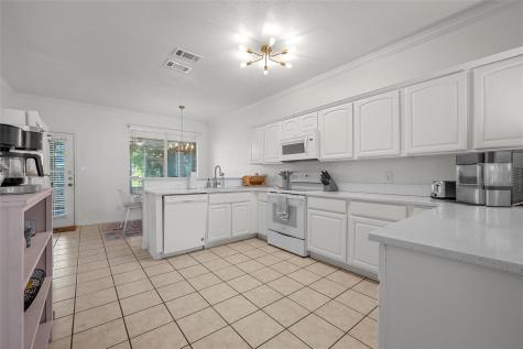 1915 S 7th Street Waco TX 76706