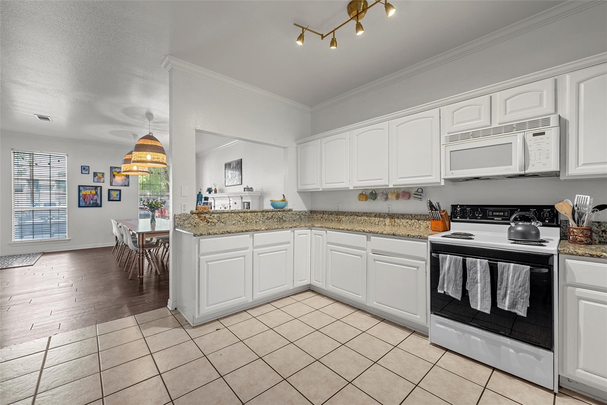 1915 S 7th Street Waco TX 76706