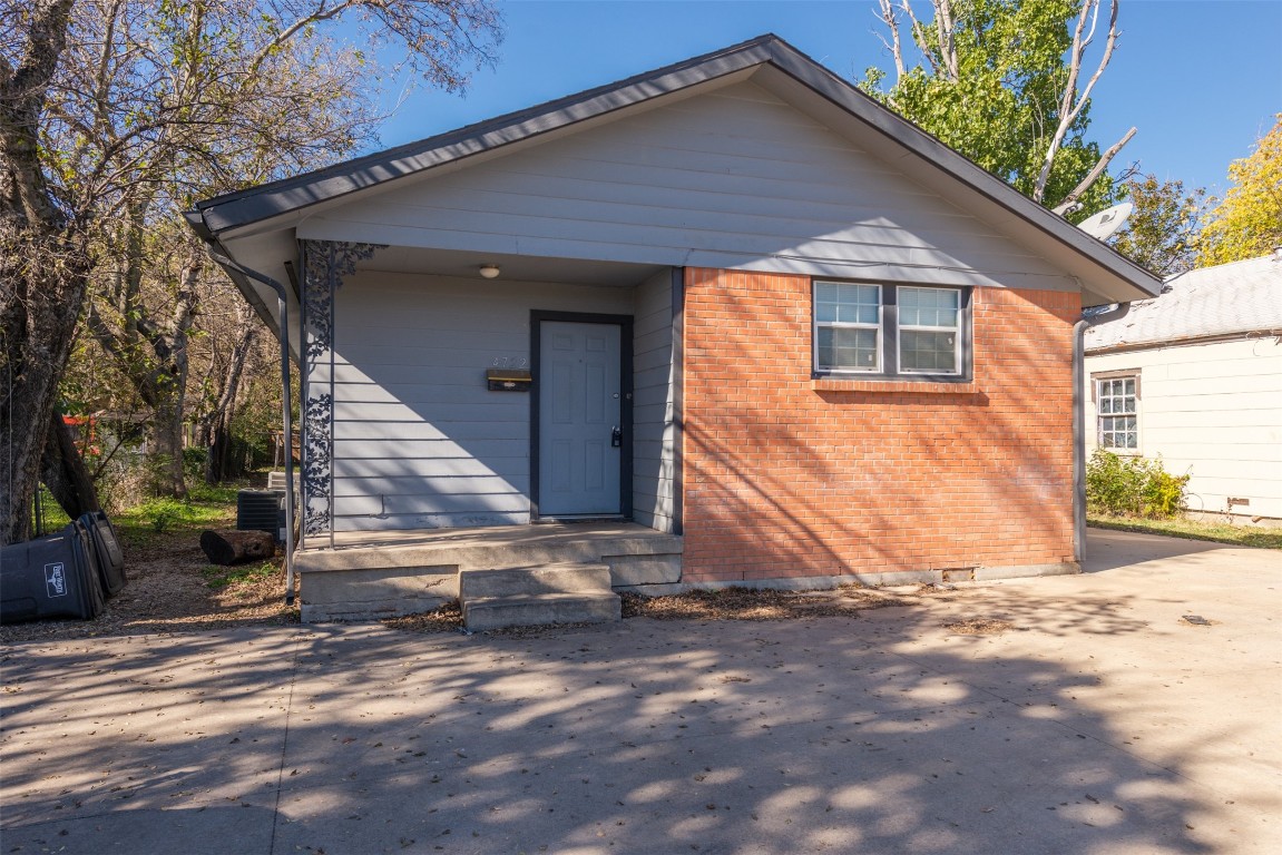 4720 Mccart Avenue Fort Worth TX 76115