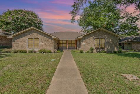 356/358 Park Brook Drive Dallas TX 75218
