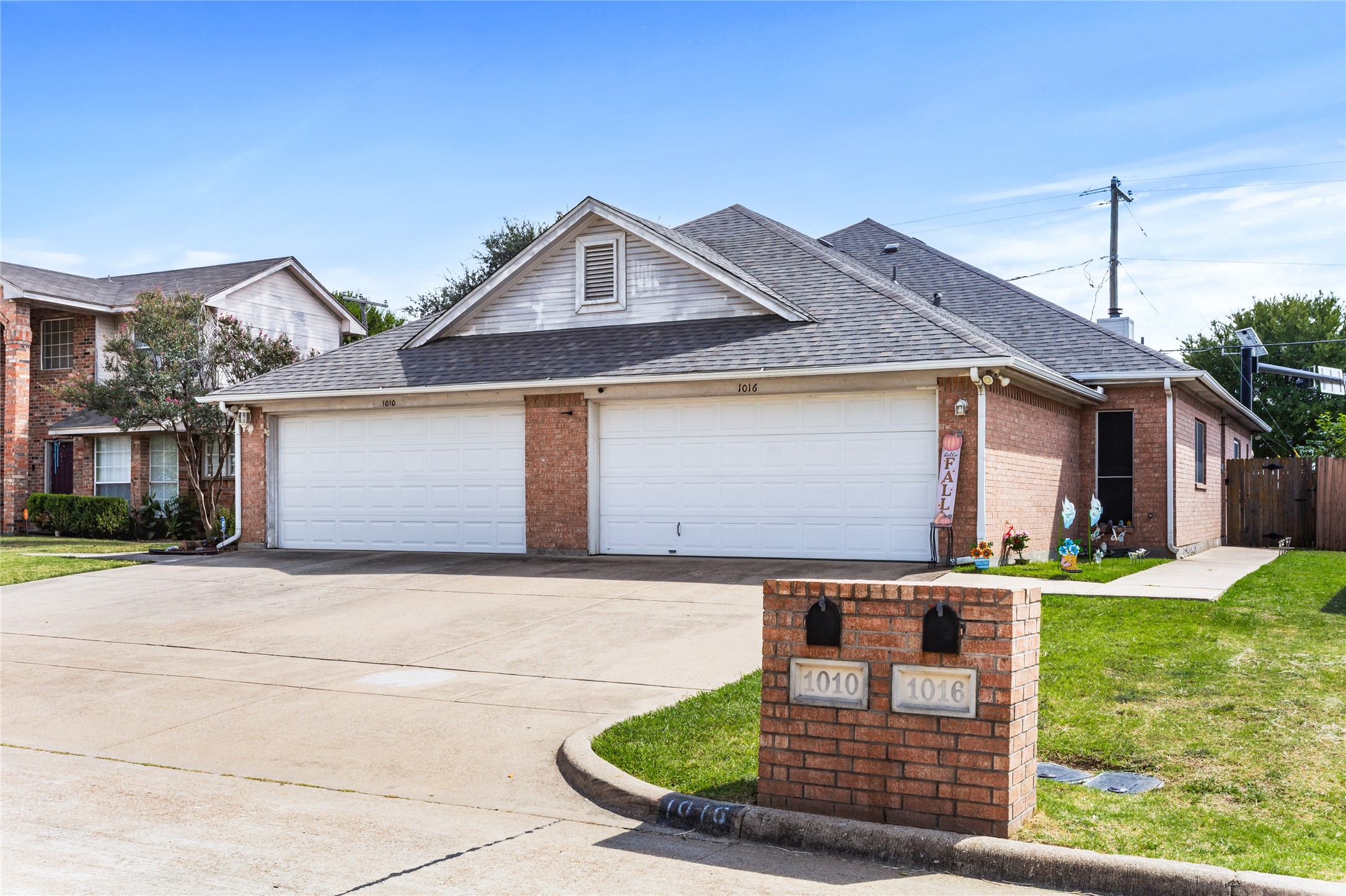1016 Brenner Court Arlington TX 76017
