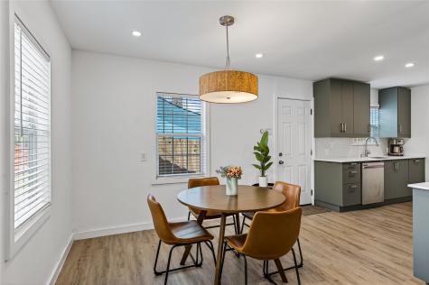 112 N Adams Avenue Dallas TX 75208