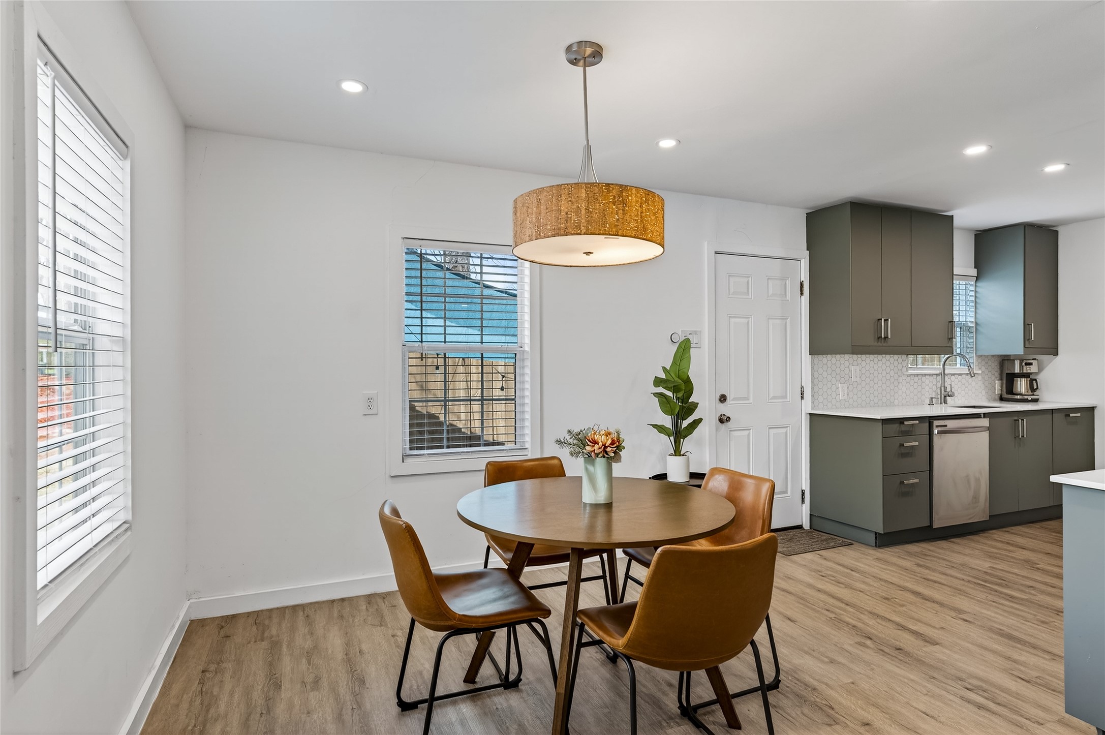 112 N Adams Avenue Dallas TX 75208