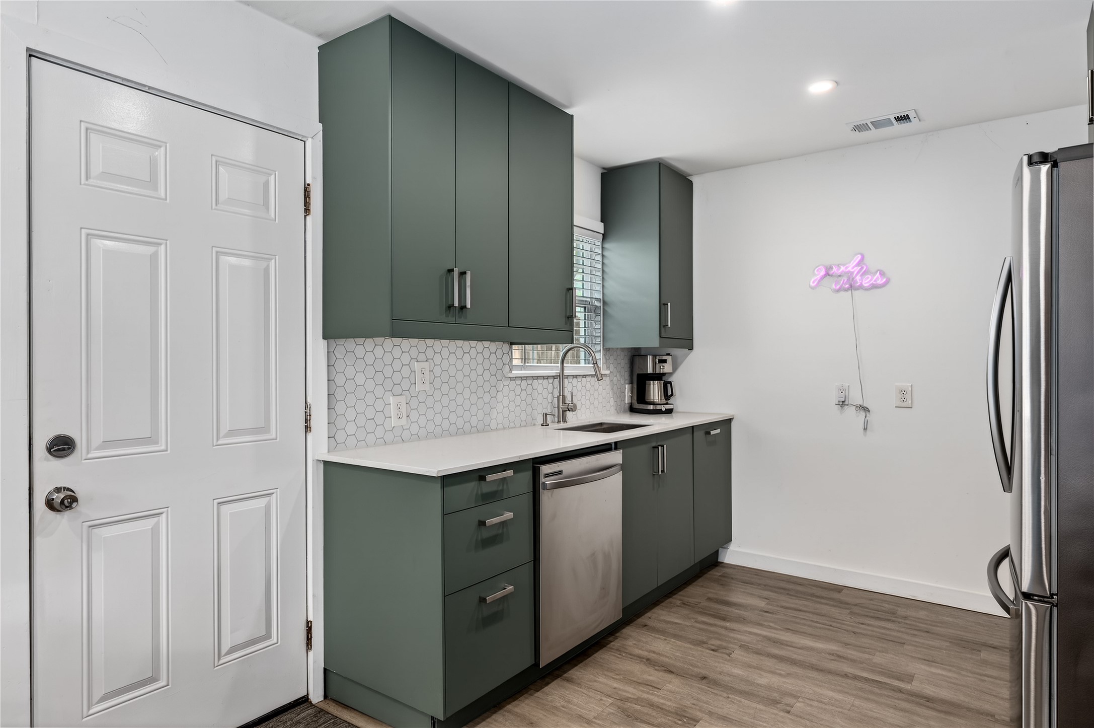 112 N Adams Avenue Dallas TX 75208