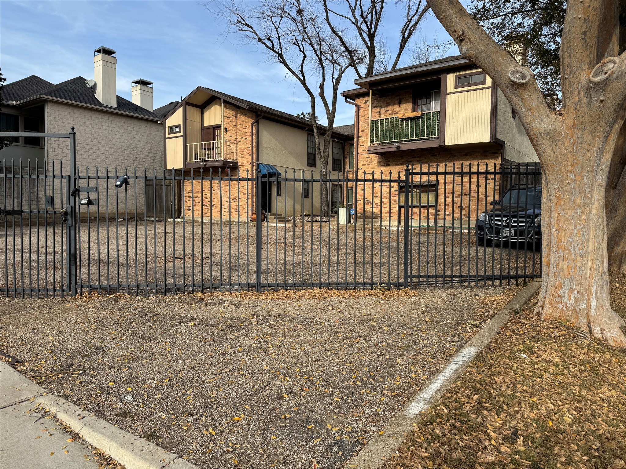 4000 Rawlins Street Dallas TX 75219
