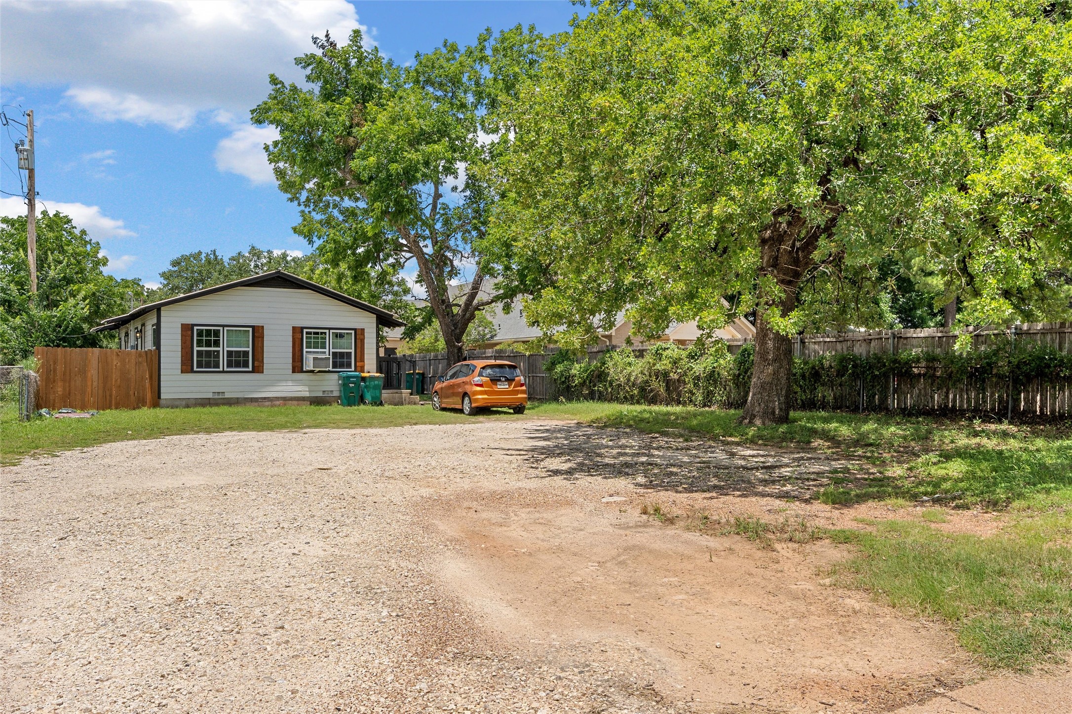 1103 E Leon Street Gatesville TX 76528