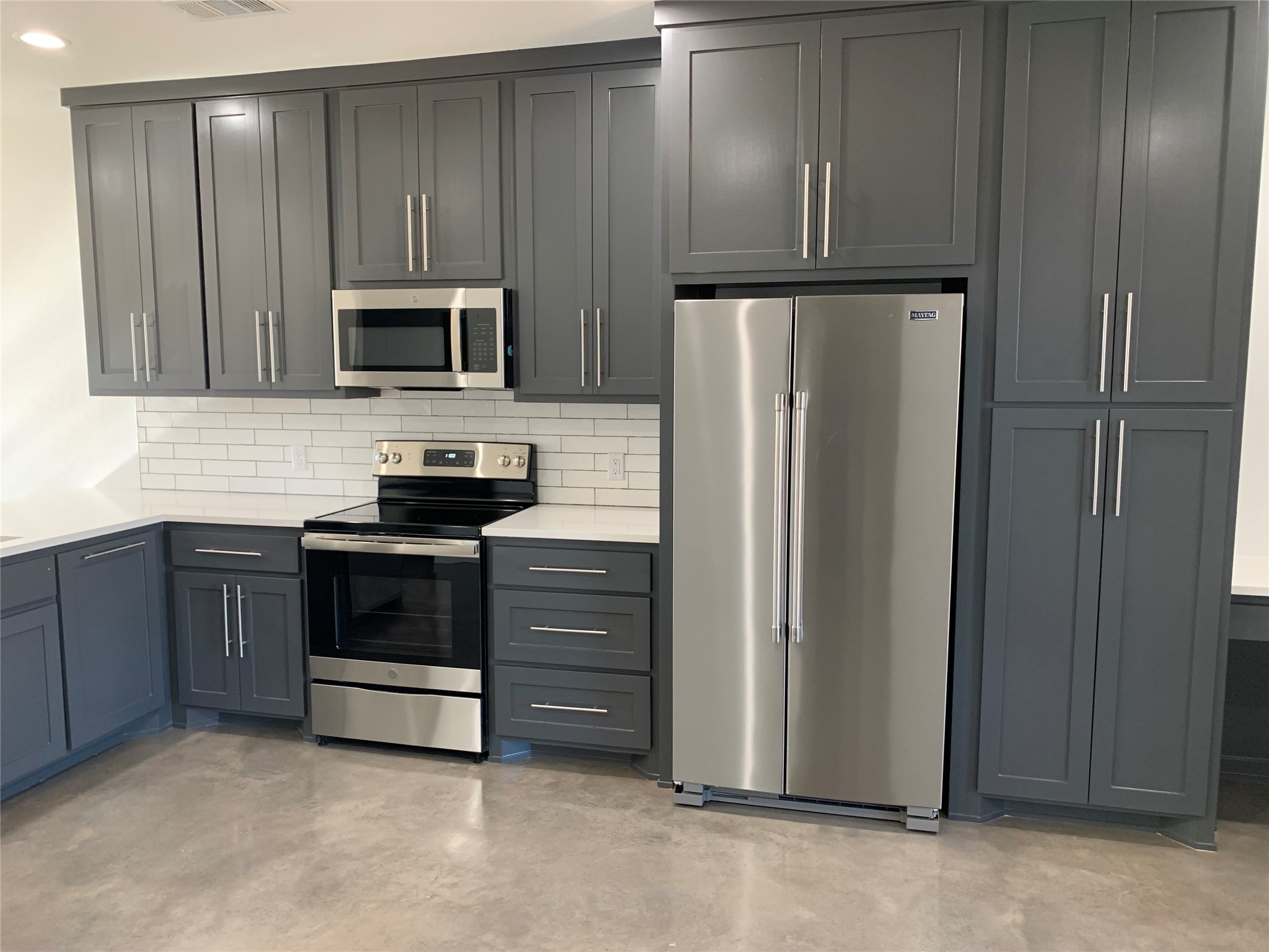 113-15 Van Buren Drive Mcgregor TX 76657