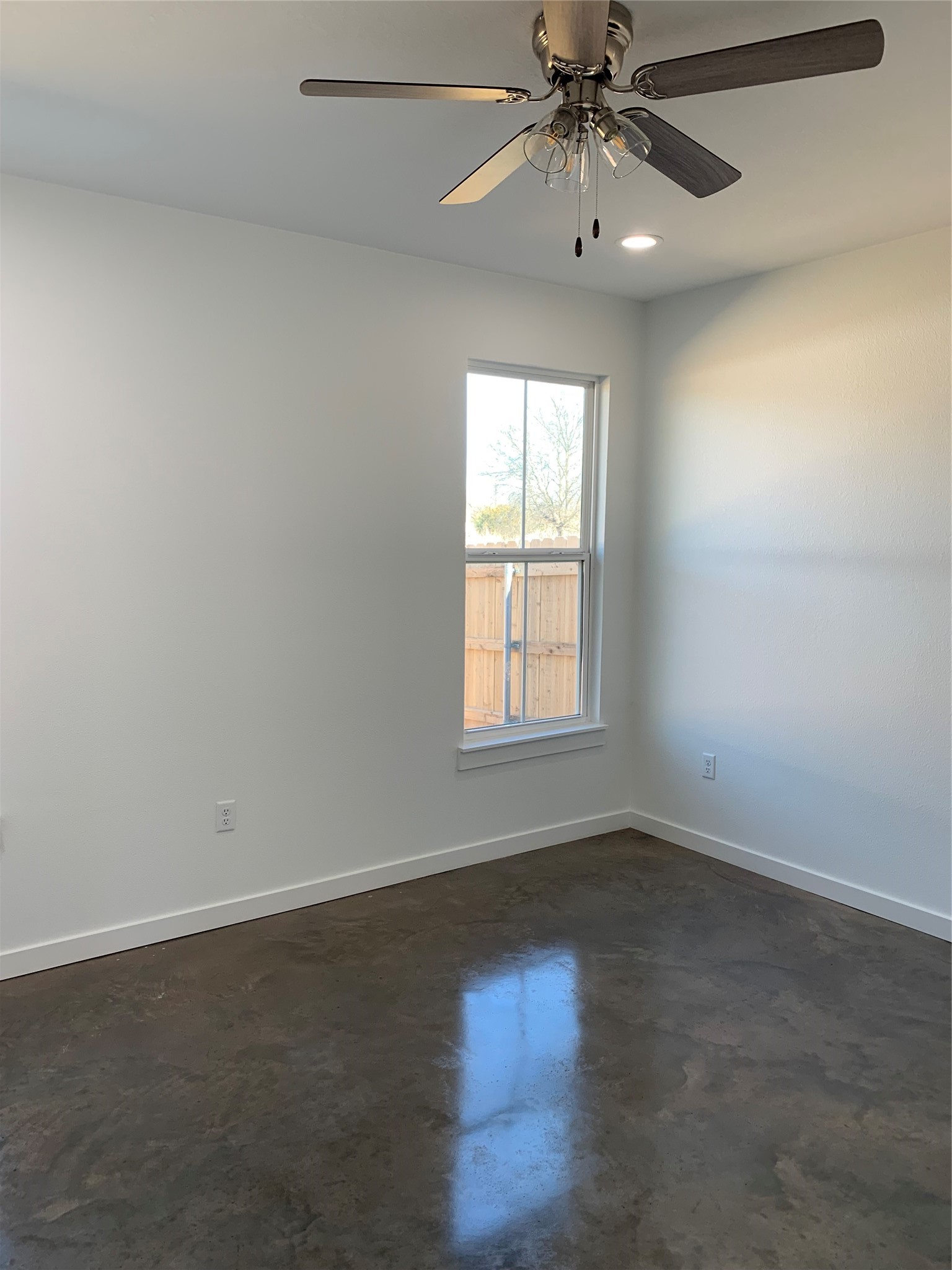 113-15 Van Buren Drive Mcgregor TX 76657