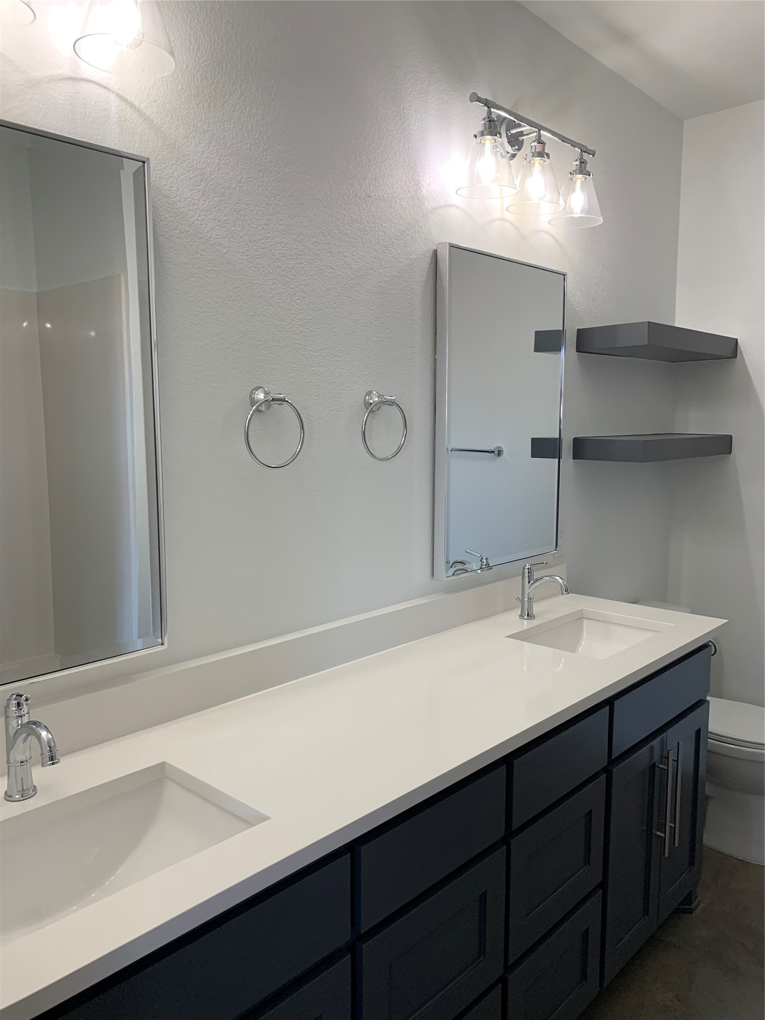 113-15 Van Buren Drive Mcgregor TX 76657