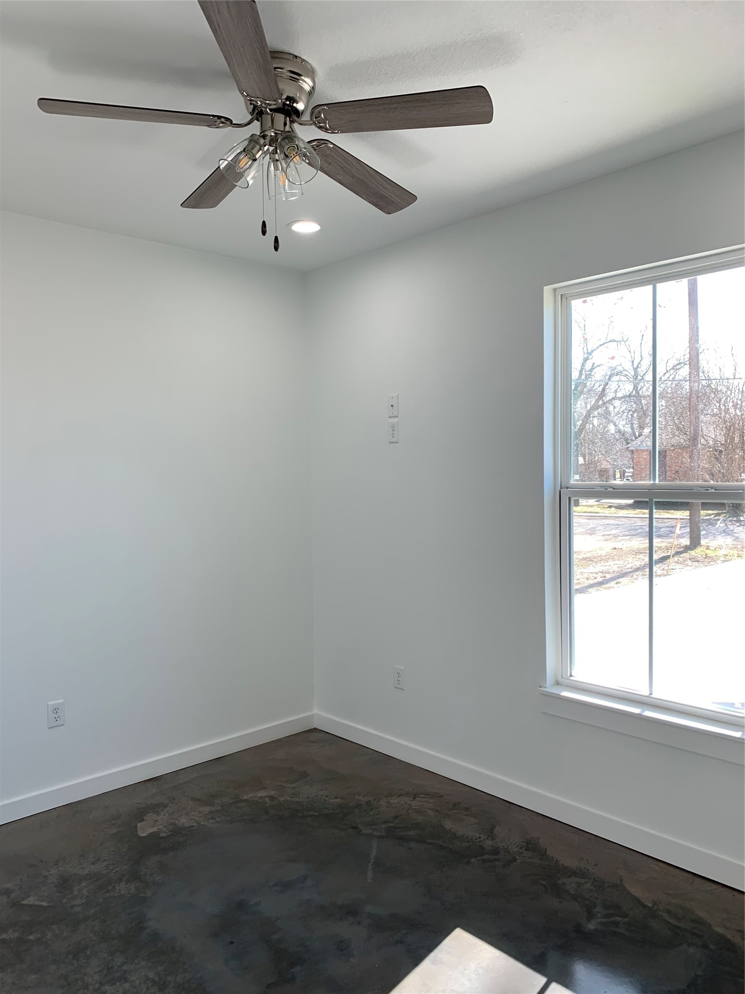113-15 Van Buren Drive Mcgregor TX 76657