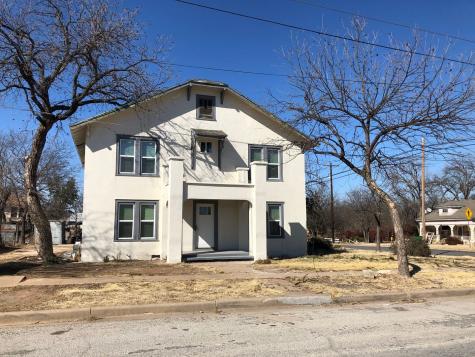 502 Cottonwood Street Coleman TX 76834