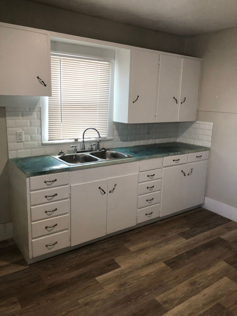 502 Cottonwood Street Coleman TX 76834