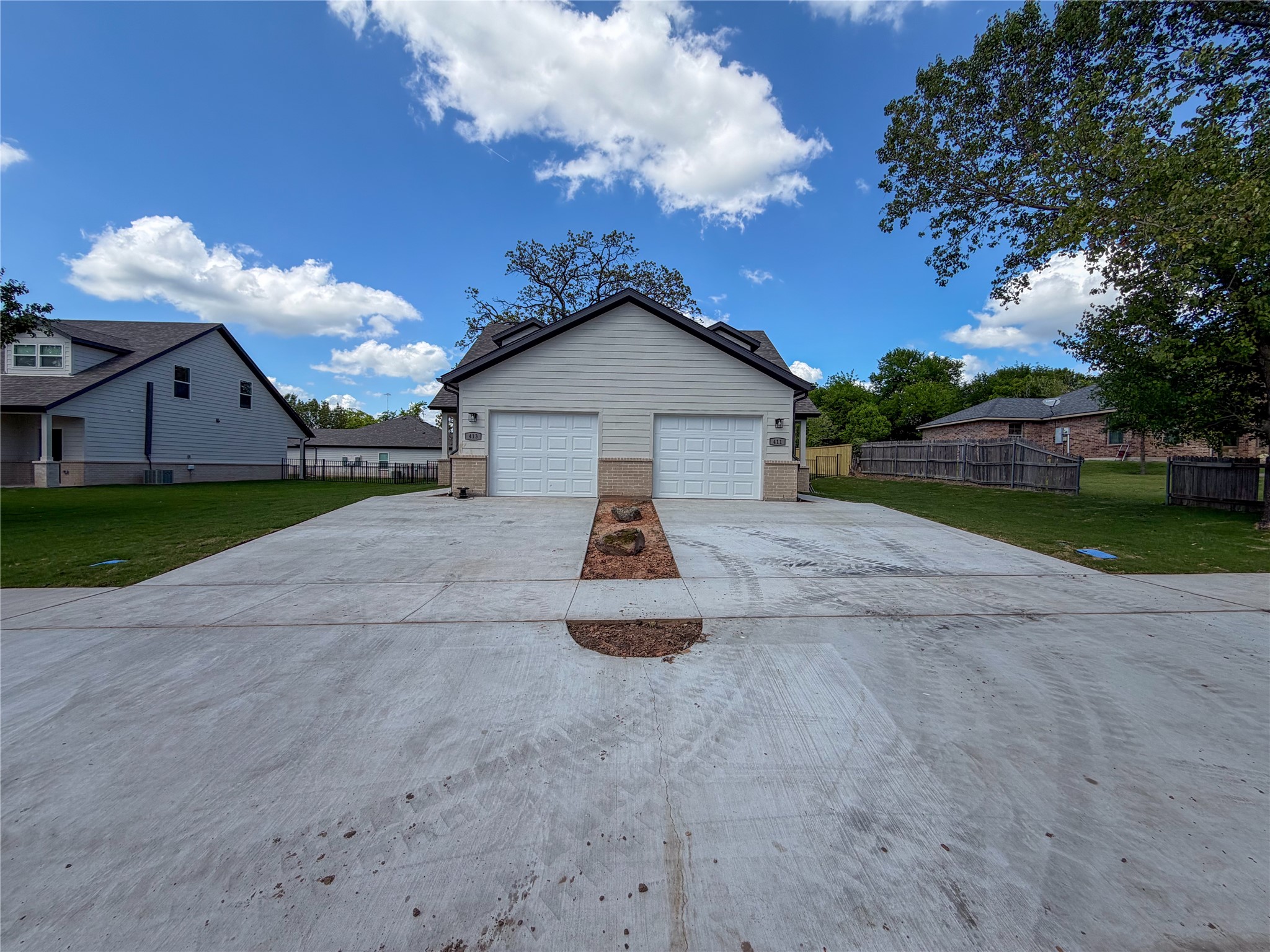 411/ 413 W Dulin Street Sherman TX 75090