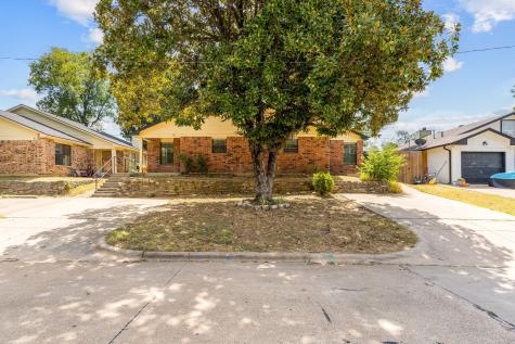 1426 Lakecrest Street Grand Prairie TX 75051