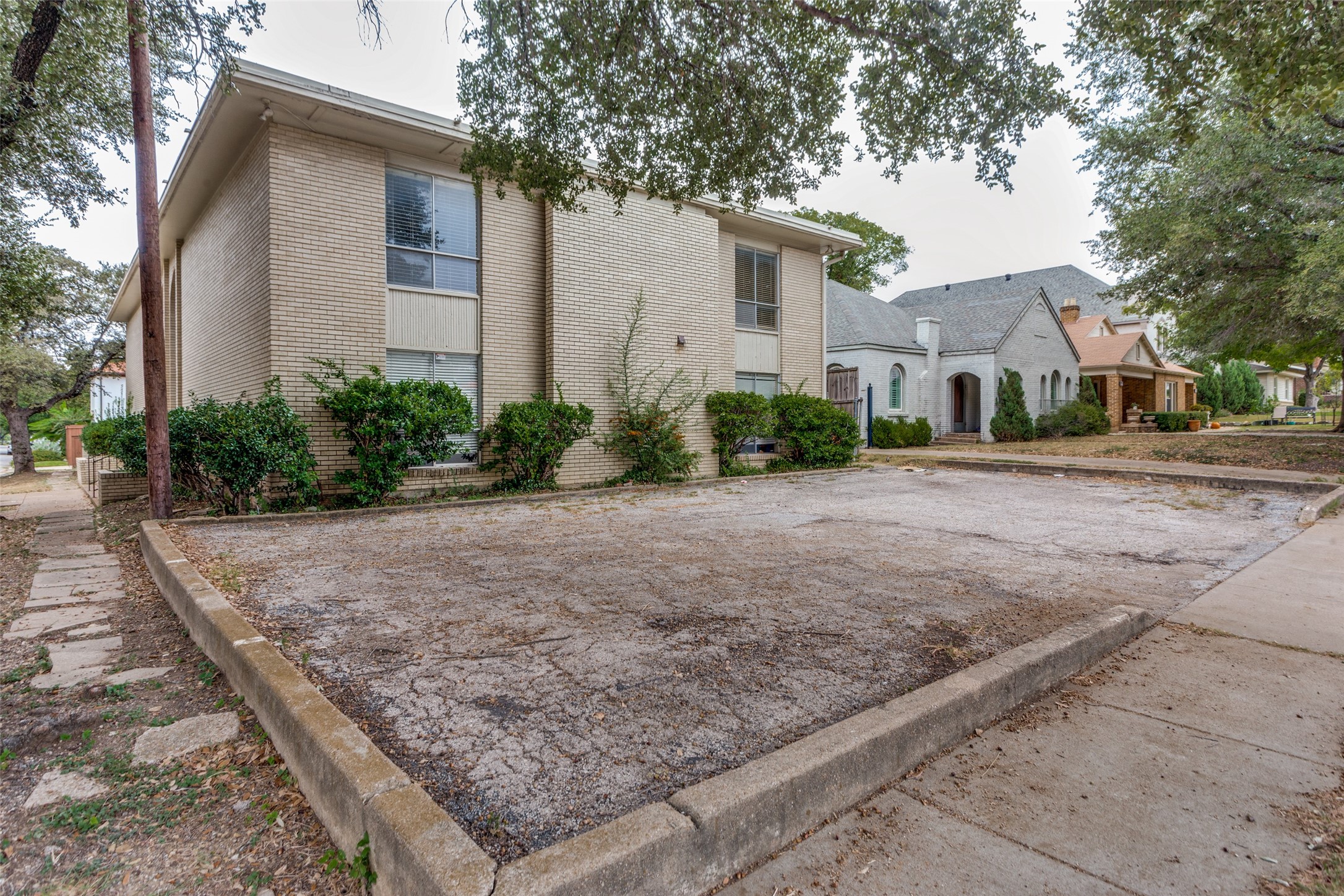 3828 W 7th Street Fort Worth TX 76107