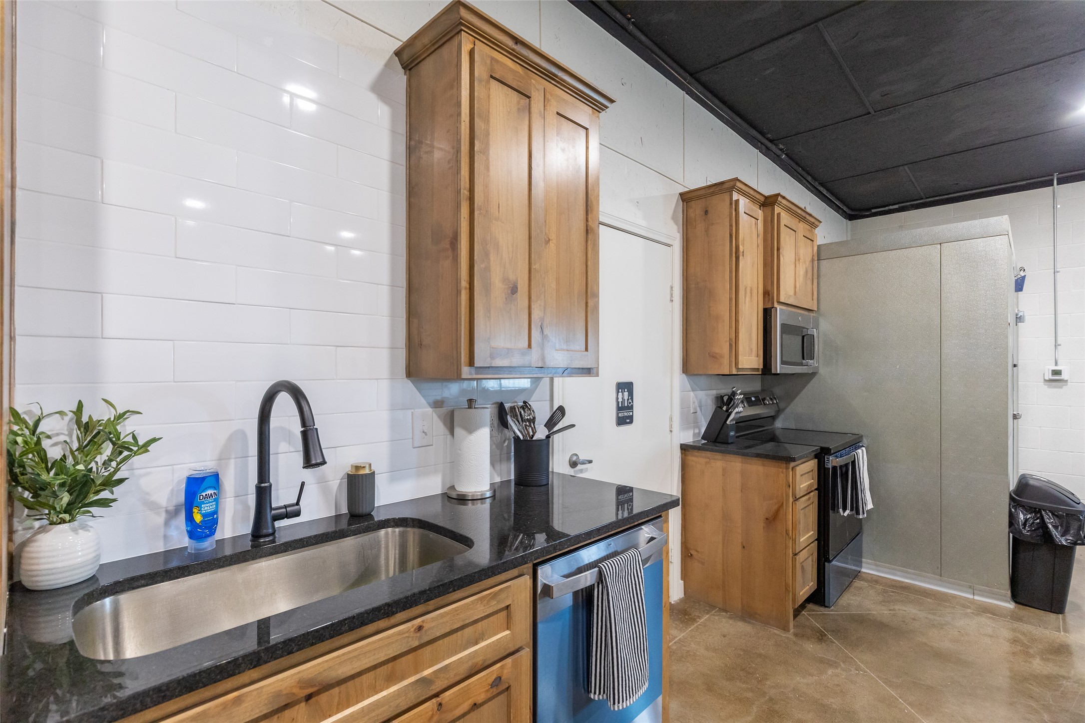 381 N F.m. 707 Merkel TX 79536
