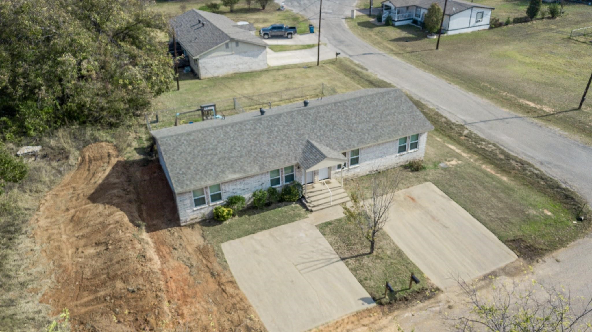 309-311 Lilac Drive Granbury TX 76049