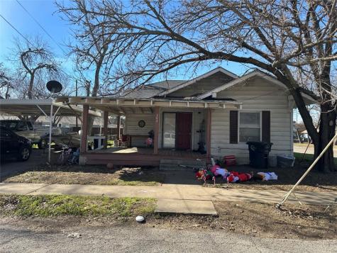 302 S Wood Street Cleburne TX 76033