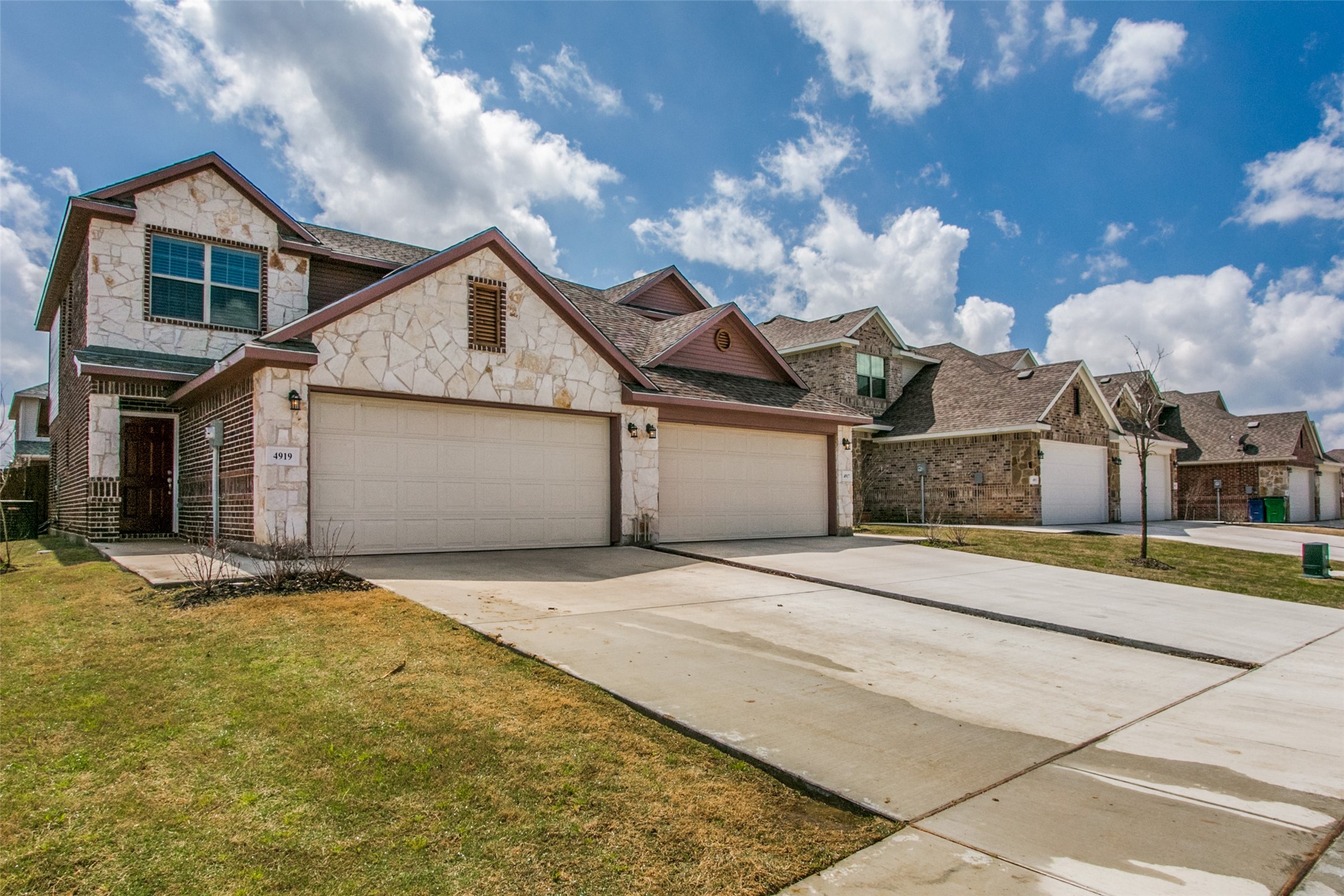 4917-4919 Sanger Circle Drive Sanger TX 76266
